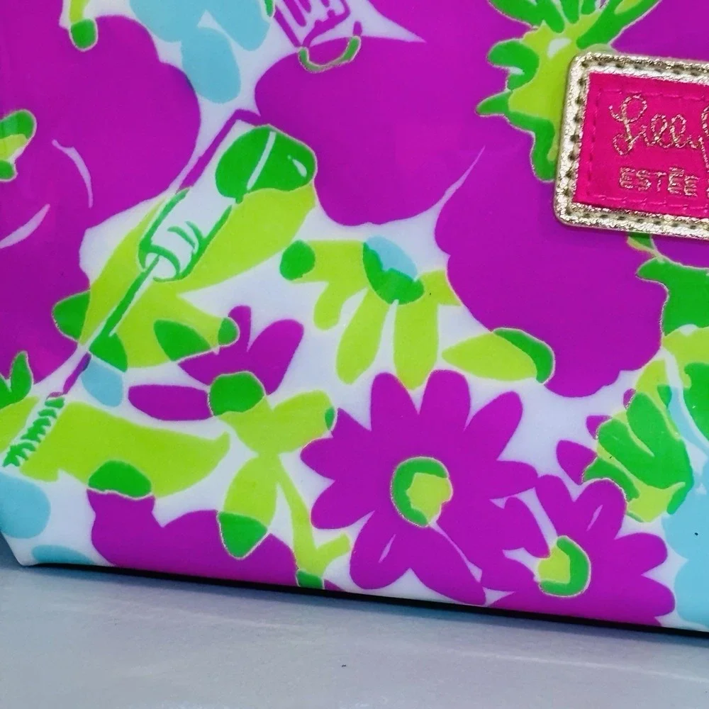 Lilly Pulitzer Green Pink Blue Vinyl Zip Top Cosmetic Case Bag Storage Pretty